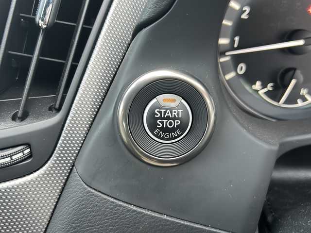 日産 スカイライン 400R 佐賀県 2023(令5)年 0.4万km スーパーブラック ワンオーナー/純正ナビ/Bluetooth/フルセグテレビ/CD/DVD/FM/AM/バックカメラ/全方位カメラ/オートライト/オートエアコン/プッシュスタート/パワーシート/シートメモリ/クルーズコントロール/純正アルミホイール/純正フロアマット/ETC/スマートキー/スペアキー/シートヒーター/ステアリングリモコン/パドルシフト/保証書/取扱説明書