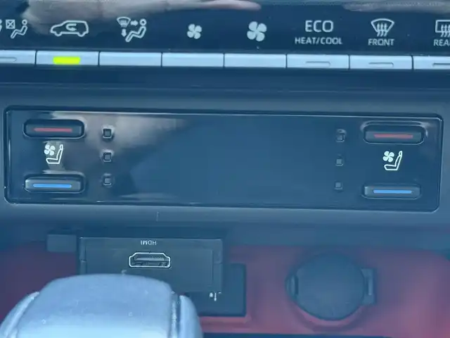 トヨタ ＲＡＶ４ アドベンチャー オフロードPKG 東京都 2021(令3)年 3.6万km スーパーホワイトⅡ ワンオーナー/Toyota Safety Sense/・パノラミックビューモニター/・プリクラッシュセーフティ/・レーンディパーチャーアラート/・ブラインドスポットモニター/・レーダークルーズコントロール/・オートマチックハイビーム/純正ディスプレイオーディオナビ/（Bluetooth/USB接続/HDMI接続）/置くだけ充電/デジタルインナーミラー/ビルトインＥＴＣ/ステアリングヒーター/パワーシート/シートヒーター/シートベンチレーション/ＬＥＤヘッドライト/純正18インチAW/純正フロアマット/保証書/取扱説明書/スマートキー