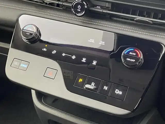 日産 セレナ e－パワー ハイウェイスター V 埼玉県 2025(令7)年 0.1千km パール 純正12.3ディスプレイオーディオ/ フルセグＴＶ　Bluetooth HDMI　AppleCarPlay/アラウンドビューモニター/デジタルインナーミラー/プロパイロット/インテリジェントクルーズコントロール/エマージェンシーブレーキ/レーンキープアシスト/ブラインドスポットモニター/両側パワースライドドア/LEDオートライト/ETC2.0