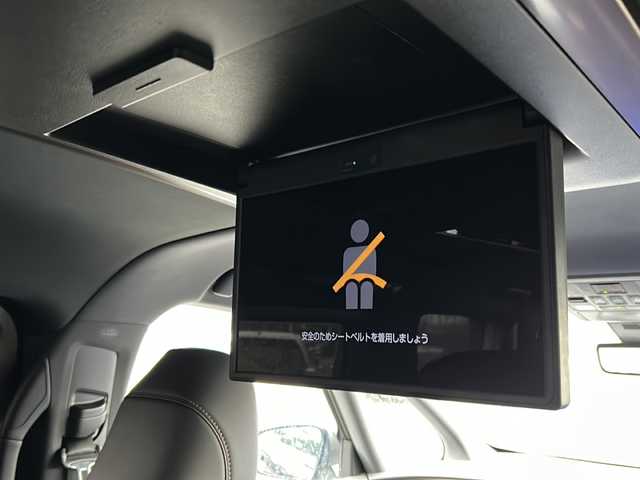 トヨタ ヴェルファイア ハイブリット Z プレミア 山口県 2024(令6)年 3.3万km ブラック 左右独立ムーンルーフ/純正13インチ有機ELフリップダウンモニター/14インチディスプレイオーディオ（コネクティッドナビ対応）Plus/・フルセグテレビ/・Bluetooth/・AM/FM/・USB/・Miracast/・Apple CarPlay/・Android Auto/パノラミックビューモニター/両側パワースライドドア/パワーバックドア/ETC2.0/3列シート/レザーパワーシート/エアーシート/デジタルインナーミラー/プッシュスタート/スマートキー（スペアキー有）/バックカメラ/HUD/電動パーキングブレーキ/ドライバーモニターカメラ/後席電動サンシェード/タイプＣ入力端子/タイプＣ充電端子/置くだけ充電/取説/保証書/Toyota Safety Sense/・プリクラッシュセーフティ/・レーントレーシングアシスト/・レーダークルーズコントロール（全車追従機能付）/・ロードサインアシスト/・アダプティブハイビームシステム/・オートマチックハイビーム/安全装備/・先行車発進告知機能/・BSM/・リヤクロストラフィックアラート/・パーキングサポートブレーキ/・クリアランスソナー＆バックソナー/・安心降車アシスト