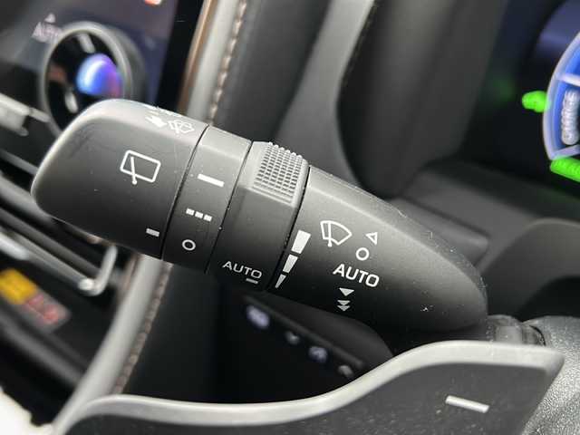 トヨタ ヴェルファイア ハイブリット Z プレミア 山口県 2024(令6)年 3.3万km ブラック 左右独立ムーンルーフ/純正13インチ有機ELフリップダウンモニター/14インチディスプレイオーディオ（コネクティッドナビ対応）Plus/・フルセグテレビ/・Bluetooth/・AM/FM/・USB/・Miracast/・Apple CarPlay/・Android Auto/パノラミックビューモニター/両側パワースライドドア/パワーバックドア/ETC2.0/3列シート/レザーパワーシート/エアーシート/デジタルインナーミラー/プッシュスタート/スマートキー（スペアキー有）/バックカメラ/HUD/電動パーキングブレーキ/ドライバーモニターカメラ/後席電動サンシェード/タイプＣ入力端子/タイプＣ充電端子/置くだけ充電/取説/保証書/Toyota Safety Sense/・プリクラッシュセーフティ/・レーントレーシングアシスト/・レーダークルーズコントロール（全車追従機能付）/・ロードサインアシスト/・アダプティブハイビームシステム/・オートマチックハイビーム/安全装備/・先行車発進告知機能/・BSM/・リヤクロストラフィックアラート/・パーキングサポートブレーキ/・クリアランスソナー＆バックソナー/・安心降車アシスト