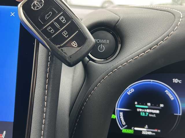トヨタ ヴェルファイア ハイブリット Z プレミア 山口県 2024(令6)年 3.3万km ブラック 左右独立ムーンルーフ/純正13インチ有機ELフリップダウンモニター/14インチディスプレイオーディオ（コネクティッドナビ対応）Plus/・フルセグテレビ/・Bluetooth/・AM/FM/・USB/・Miracast/・Apple CarPlay/・Android Auto/パノラミックビューモニター/両側パワースライドドア/パワーバックドア/ETC2.0/3列シート/レザーパワーシート/エアーシート/デジタルインナーミラー/プッシュスタート/スマートキー（スペアキー有）/バックカメラ/HUD/電動パーキングブレーキ/ドライバーモニターカメラ/後席電動サンシェード/タイプＣ入力端子/タイプＣ充電端子/置くだけ充電/取説/保証書/Toyota Safety Sense/・プリクラッシュセーフティ/・レーントレーシングアシスト/・レーダークルーズコントロール（全車追従機能付）/・ロードサインアシスト/・アダプティブハイビームシステム/・オートマチックハイビーム/安全装備/・先行車発進告知機能/・BSM/・リヤクロストラフィックアラート/・パーキングサポートブレーキ/・クリアランスソナー＆バックソナー/・安心降車アシスト