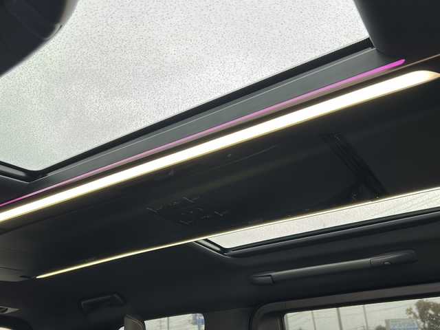 トヨタ ヴェルファイア ハイブリット Z プレミア 山口県 2024(令6)年 3.3万km ブラック 左右独立ムーンルーフ/純正13インチ有機ELフリップダウンモニター/14インチディスプレイオーディオ（コネクティッドナビ対応）Plus/・フルセグテレビ/・Bluetooth/・AM/FM/・USB/・Miracast/・Apple CarPlay/・Android Auto/パノラミックビューモニター/両側パワースライドドア/パワーバックドア/ETC2.0/3列シート/レザーパワーシート/エアーシート/デジタルインナーミラー/プッシュスタート/スマートキー（スペアキー有）/バックカメラ/HUD/電動パーキングブレーキ/ドライバーモニターカメラ/後席電動サンシェード/タイプＣ入力端子/タイプＣ充電端子/置くだけ充電/取説/保証書/Toyota Safety Sense/・プリクラッシュセーフティ/・レーントレーシングアシスト/・レーダークルーズコントロール（全車追従機能付）/・ロードサインアシスト/・アダプティブハイビームシステム/・オートマチックハイビーム/安全装備/・先行車発進告知機能/・BSM/・リヤクロストラフィックアラート/・パーキングサポートブレーキ/・クリアランスソナー＆バックソナー/・安心降車アシスト