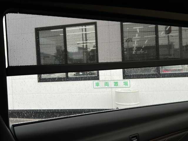 トヨタ ヴェルファイア ハイブリット Z プレミア 山口県 2024(令6)年 3.3万km ブラック 左右独立ムーンルーフ/純正13インチ有機ELフリップダウンモニター/14インチディスプレイオーディオ（コネクティッドナビ対応）Plus/・フルセグテレビ/・Bluetooth/・AM/FM/・USB/・Miracast/・Apple CarPlay/・Android Auto/パノラミックビューモニター/両側パワースライドドア/パワーバックドア/ETC2.0/3列シート/レザーパワーシート/エアーシート/デジタルインナーミラー/プッシュスタート/スマートキー（スペアキー有）/バックカメラ/HUD/電動パーキングブレーキ/ドライバーモニターカメラ/後席電動サンシェード/タイプＣ入力端子/タイプＣ充電端子/置くだけ充電/取説/保証書/Toyota Safety Sense/・プリクラッシュセーフティ/・レーントレーシングアシスト/・レーダークルーズコントロール（全車追従機能付）/・ロードサインアシスト/・アダプティブハイビームシステム/・オートマチックハイビーム/安全装備/・先行車発進告知機能/・BSM/・リヤクロストラフィックアラート/・パーキングサポートブレーキ/・クリアランスソナー＆バックソナー/・安心降車アシスト