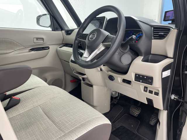 日産 ルークス X ターボ 沖縄県 2023(令5)年 5.2万km ブラック 純正９インチナビ（MM222D-L）/（フルセグTV　Bluetooth　SD）/純正ドライブレコーダー/ビルトインETC/両側パワースライドドア/サーキュレーター/エマージェンシーブレーキ/スマートキー/プッシュスタート/純正フロアマット