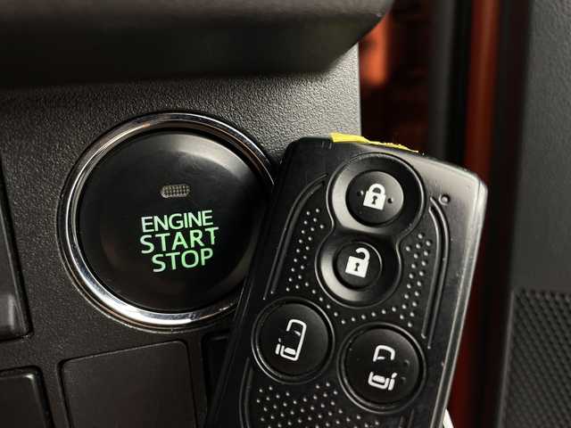 ダイハツ ウェイク G SA 新潟県 2015(平27)年 12万km トニコオレンジメタリック 4WD/フリップダウンモニター/純正ナビ/　　フルセグ/CD/DVD/BT/バックカメラ/両側パワースライドドア/LEDオートライト/シートヒーター/純正15インチアルミホイール/ステアリングスイッチ/スマートキー/ETC