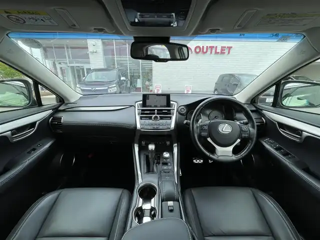レクサス ＮＸ 200t Iパッケージ 群馬県 2015(平27)年 6.9万km ソニッククォーツ ナビ　/フルセグ　/バックカメラ　/サイドカメラ　/パワーバックドア　/レーダークルーズコントロール　/ステアリングヒーター　/レザーシート　/シートヒーター　/メモリーシート　/ＬＥＤヘッドライト　/純正フロアーマット