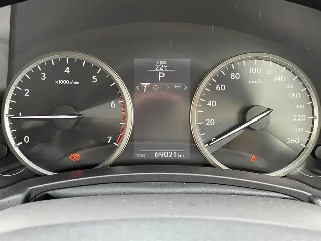 レクサス ＮＸ 200t Iパッケージ 群馬県 2015(平27)年 6.9万km ソニッククォーツ ナビ　/フルセグ　/バックカメラ　/サイドカメラ　/パワーバックドア　/レーダークルーズコントロール　/ステアリングヒーター　/レザーシート　/シートヒーター　/メモリーシート　/ＬＥＤヘッドライト　/純正フロアーマット