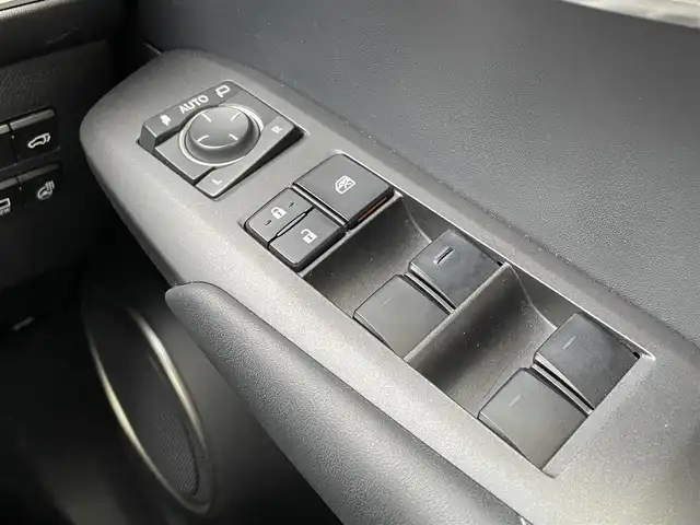 レクサス ＮＸ 200t Iパッケージ 群馬県 2015(平27)年 6.9万km ソニッククォーツ ナビ　/フルセグ　/バックカメラ　/サイドカメラ　/パワーバックドア　/レーダークルーズコントロール　/ステアリングヒーター　/レザーシート　/シートヒーター　/メモリーシート　/ＬＥＤヘッドライト　/純正フロアーマット