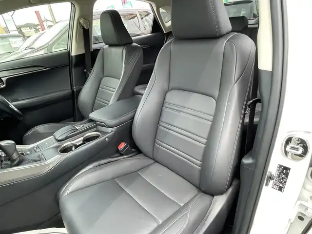 レクサス ＮＸ 200t Iパッケージ 群馬県 2015(平27)年 6.9万km ソニッククォーツ ナビ　/フルセグ　/バックカメラ　/サイドカメラ　/パワーバックドア　/レーダークルーズコントロール　/ステアリングヒーター　/レザーシート　/シートヒーター　/メモリーシート　/ＬＥＤヘッドライト　/純正フロアーマット