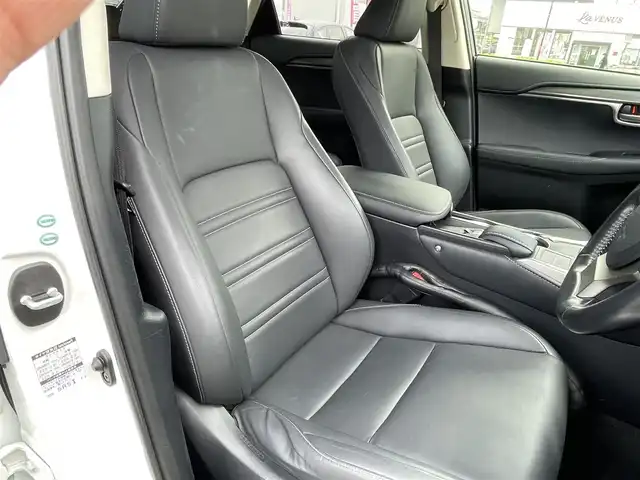 レクサス ＮＸ 200t Iパッケージ 群馬県 2015(平27)年 6.9万km ソニッククォーツ ナビ　/フルセグ　/バックカメラ　/サイドカメラ　/パワーバックドア　/レーダークルーズコントロール　/ステアリングヒーター　/レザーシート　/シートヒーター　/メモリーシート　/ＬＥＤヘッドライト　/純正フロアーマット