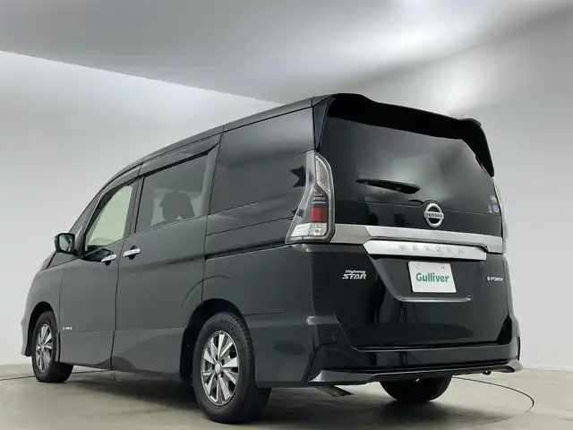 日産 セレナ e－パワー ハイウェイスター V 岡山県 2019(平31)年 4.9万km ダイヤモンドブラック 社外フリップダウンモニター/アラウンドビューモニター/エマージェンシーブレーキ/クルーズコントロール/ビルトインETC/シートヒーター/ステアリングヒーター/LEDヘッドライト/セーフティーパック/純正9インチナビ/両側電動スライドドア