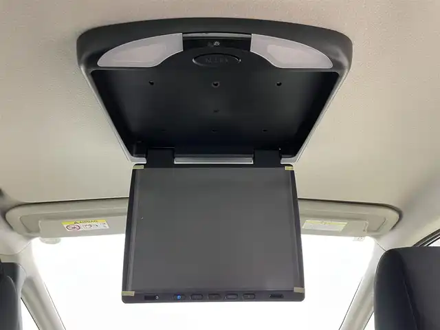 日産 セレナ e－パワー ハイウェイスター V 岡山県 2019(平31)年 4.9万km ダイヤモンドブラック 社外フリップダウンモニター/アラウンドビューモニター/エマージェンシーブレーキ/クルーズコントロール/ビルトインETC/シートヒーター/ステアリングヒーター/LEDヘッドライト/セーフティーパック/純正9インチナビ/両側電動スライドドア