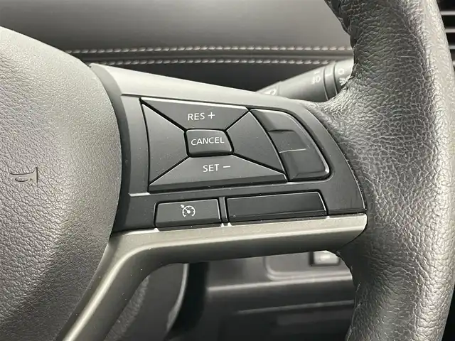 日産 セレナ e－パワー ハイウェイスター V 岡山県 2019(平31)年 4.9万km ダイヤモンドブラック 社外フリップダウンモニター/アラウンドビューモニター/エマージェンシーブレーキ/クルーズコントロール/ビルトインETC/シートヒーター/ステアリングヒーター/LEDヘッドライト/セーフティーパック/純正9インチナビ/両側電動スライドドア