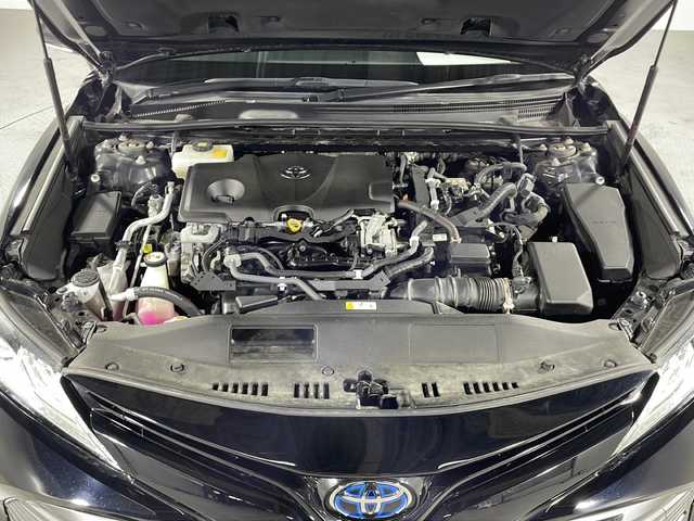 トヨタ カムリ G 沖縄県 2018(平30)年 5.9万km アティチュードブラックマイカ 県外仕入/禁煙車/純正SDナビ/CD/DVD/SDBT/フルセグ/バックカメラ/アダプティブクルーズコントロール/レーンキープアシスト/横滑り防止装置/アイドリングストップ/オートマチックハイビーム/LEDヘッドライト/オートライト/パワーシート/純正17インチAW/純正フロアマット/プッシュスタート/スマートキー/取扱説明書/後席自動開閉装置（元タクシー使用）