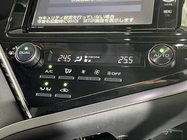 トヨタ カムリ G 沖縄県 2018(平30)年 5.9万km アティチュードブラックマイカ 県外仕入/禁煙車/純正SDナビ/CD/DVD/SDBT/フルセグ/バックカメラ/アダプティブクルーズコントロール/レーンキープアシスト/横滑り防止装置/アイドリングストップ/オートマチックハイビーム/LEDヘッドライト/オートライト/パワーシート/純正17インチAW/純正フロアマット/プッシュスタート/スマートキー/取扱説明書/後席自動開閉装置（元タクシー使用）