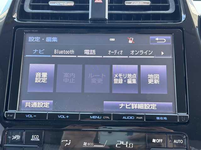 トヨタ プリウス A 福岡県 2016(平28)年 7.2万km アティチュードブラックマイカ ウェルキャブ車/・助手席回転チルトシート/・車いす収納装置/純正9インチメモリナビ【DSZT-YC4T】/（AM/FM/Bluetooth/CD/DVD/フルセグTV）/バックカメラ/トヨタセーフティーセンス/・プリクラッシュセーフティー/・レーダークルーズコントロール/・レーンディパーチャーアラート/・ブラインドスポットモニター/・車両接近通報装置/パーキングアシスト/クリアランスソナー/コーナーセンサー/ビークルスタビリティコントロール/盗難防止装置/AKEEYO前後ドライブレコーダー型デジタルインナーミラー【AKY-V360ST】/純正前方ドライブレコーダー【DRT-H66A】/ビルトインETC2/0/プッシュスタート/オートライト/オートマチックハイビーム/HUD（ヘッドアップディスプレイ）/ISOFIX/社外ドリンクホルダー/AC100V電源/フロントフォグランプ/ドアバイザー/純正フロアマット/電格ウインカーミラー/ステアリングスイッチ/スペアキー×１/保証書/取扱説明書/ウェルキャブ取扱説明書