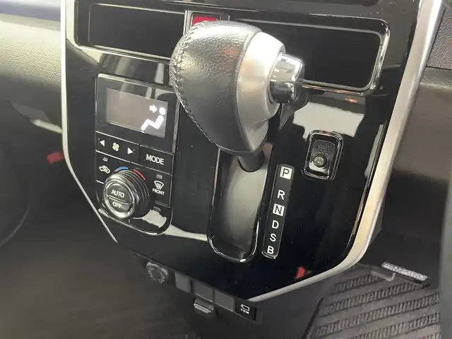 トヨタ タンク カスタムG S 福井県 2017(平29)年 6.3万km プラムブラウンパールクリスタルシャイン 4WD/アルパイン9インチナビ/CD/DVD/SD /BT/フルセグ/全方位カメラ/バックカメラ/両側パワースライドドア/スマートキー/プッシュスタート/LEDヘッドライト/オートライト/フォグランプ/ドアバイザー/アイトリングストップ