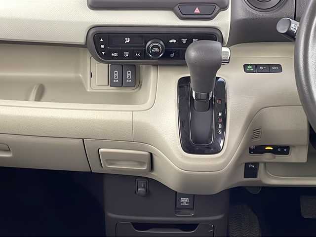 ホンダ Ｎ ＢＯＸ G L ターボ ホンダセンシング 新潟県 2020(令2)年 5.4万km ルナシルバーM ４WD/ホンダセンシング/社外メモリナビ/　　AM/FM/BT/SD/iPod/バックモニター/両側パワースライドドア/アダプティブクルーズコントロール/LEDオートライト/前席シートヒーター/ミラーヒーター/USBポート/ドライブレコーダー/後席サンシェード/スペアキー/スマートキー/ETC