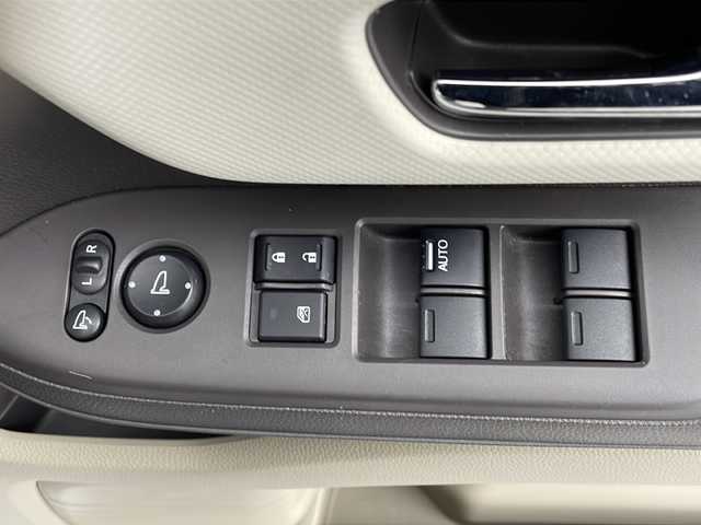 ホンダ Ｎ ＢＯＸ G L ターボ ホンダセンシング 新潟県 2020(令2)年 5.4万km ルナシルバーM ４WD/ホンダセンシング/社外メモリナビ/　　AM/FM/BT/SD/iPod/バックモニター/両側パワースライドドア/アダプティブクルーズコントロール/LEDオートライト/前席シートヒーター/ミラーヒーター/USBポート/ドライブレコーダー/後席サンシェード/スペアキー/スマートキー/ETC