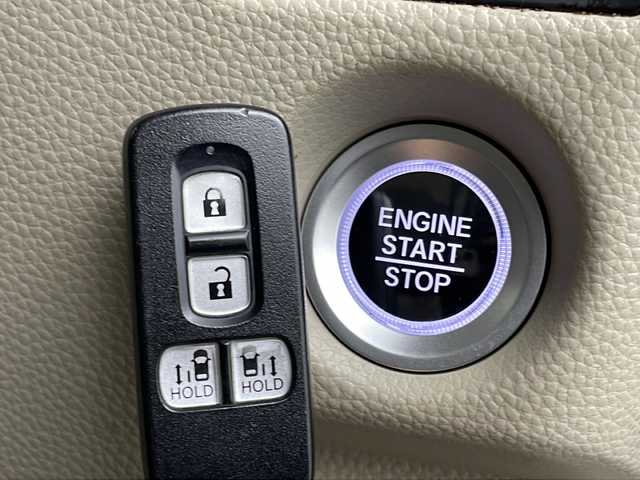 ホンダ Ｎ ＢＯＸ G L ターボ ホンダセンシング 新潟県 2020(令2)年 5.4万km ルナシルバーM ４WD/ホンダセンシング/社外メモリナビ/　　AM/FM/BT/SD/iPod/バックモニター/両側パワースライドドア/アダプティブクルーズコントロール/LEDオートライト/前席シートヒーター/ミラーヒーター/USBポート/ドライブレコーダー/後席サンシェード/スペアキー/スマートキー/ETC