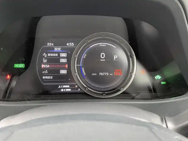 レクサス ＵＸ 250h Fスポーツ 宮崎県 2020(令2)年 7.1万km ホワイトノーヴァガラスフレーク ・TRDエアロ（フロントスポイラー・ミラーカバー・フェンダー・サイドスカート・リヤディフューザー）/・プリクラッシュセーフティ/・レーンディパーチャーアラート/・オートハイビーム/・レーダークルーズコントロール/・RCTA（リヤクロストラフィックアラート）/・ブラインドスポットモニター/・サンルーフ/・パワーバックドア/・レザーシート/・前席パワーシート/シートヒーター/・純正SDナビ/地デジTV/・【DVD/CD再生機能　Bluetooth接続】/・パノラミックビューモニター/・リバース連動ドアミラー（左/右）/・ドライブレコーダー（前後撮影）【DC-DR652】/・革巻きステアリング/・ステアリングスイッチ/・パドルシフト/・ETC（2.0）/・LEDヘッドライト/・フォグライト/・ウインカーミラー/・クリアランスソナー/・純正18インチアルミホイル/・サイド/カーテンエアバッグ/・スマートキー