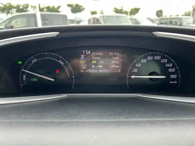 トヨタ シエンタ ハイブリッド G クエロ 和歌山県 2018(平30)年 6.8万km ホワイトパールクリスタルシャイン 車検R9年3月/純正メモリーナビ/（BT/CD/DVD)/フルセグTV/バックカメラ/両側パワースライドドア/トヨタセーフティセンス/・レーンキープアシスト/・プリクラッシュセーフティ/・ハイビームアシスト/純正フロアマット/ウインカー付きドアミラー/ハーフレザーシート/アイドリングストップ/LEDオートヘッドライト/スマートキー×2/ビルトインETC