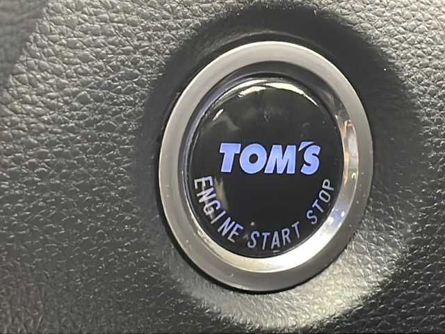 トヨタ カローラ スポーツ ハイブリッドG Z 沖縄県 2018(平30)年 6.7万km アティチュードブラックマイカ トヨタセーフティセンス　/社外ナビ(CN-RA03D)/(フルセグＴＶ　ＤＶＤ再生　ＢＴ接続)/バックカメラ　/ドライブレコーダー(HDR360G)/ＵＳＢポート　/シートカバー　/ＥＴＣ　/純正１８インチアルミ　/ＬＥＤオートライト　/スマートキー