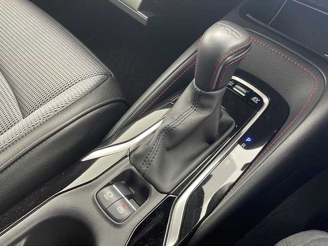 トヨタ カローラ スポーツ ハイブリッドG Z 沖縄県 2018(平30)年 6.7万km アティチュードブラックマイカ トヨタセーフティセンス　/社外ナビ(CN-RA03D)/(フルセグＴＶ　ＤＶＤ再生　ＢＴ接続)/バックカメラ　/ドライブレコーダー(HDR360G)/ＵＳＢポート　/シートカバー　/ＥＴＣ　/純正１８インチアルミ　/ＬＥＤオートライト　/スマートキー