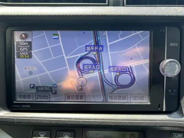 トヨタ アクア S 東京都 2014(平26)年 2.2万km ライムホワイトパールクリスタルシャイン 純正SDナビ/CD/DVD/FM・AM/SD/Bluetooth//フルセグTV/バックカメラ/ETC/モデリスタ15インチアルミホイール/純正ドアバイザー/純正フロアマット/プッシュスタート/ヘッドライトレベライザー/フォグランプ/保証書/取扱説明書/スペアキー