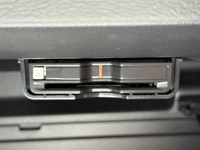 ボルボ ボルボ ＸＣ４０ B4 モメンタム 静岡県 2020(令2)年 3.4万km 白 アダプティブクルーズコントロール/純正ナビ/（フルセグ/Bluetooth）/360°カメラ/パワーシート/シートヒーター/ステアリングヒーター/LEDヘッドライト/前後ドライブレコーダー/純正19インチアルミホイール/ETC/スマートキー