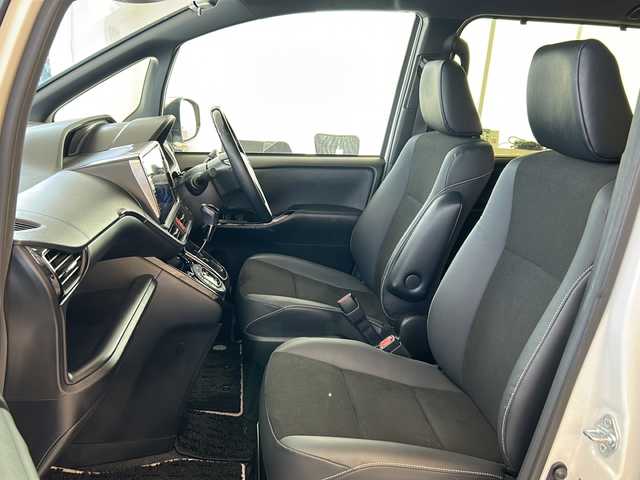 トヨタ ノア Si ダブルバイビーⅢ 岐阜県 2021(令3)年 3.4万km ホワイトパールクリスタルシャイン ALPINE11インチナビ /Bluetooth/フルセグTV/HDMI/バックカメラ/ALPINE12インチフリップダウンモニター/プリクラッシュセーフティ/車線逸脱警報/オートハイビーム/両側パワースライドドア/アイドリングストップ/クルーズコントロール/ビルトインETC/前後ドライブレコーダー/ハーフレザー/スタッドレスタイヤ４本車載