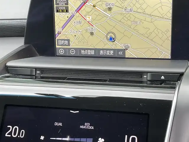 トヨタ クラウン ハイブリッド RS 香川県 2019(平31)年 5万km ホワイトパールクリスタルシャイン 登録時走行距離：49467km/純正ナビゲーション/→CD/DVD 再生/→AM/FM/フルセグTV/Bluetooth/バックカメラ/ビルトインETC2.0/ステアリングリモコン/革巻きステアリング/ステアリングヒーター/レーダークルーズコントロール/パワーシート/シートヒーター/電動リアサンシェード/LEDオートライト/フォグランプ/オートハイビーム/純正18インチアルミホイール/プッシュスタート/スマートキー/トヨタセーフティセンス/→プリクラッシュセーフティ/→レーンキープアシスト/→レーンディパーチャーアラート/→クリアランスソナー