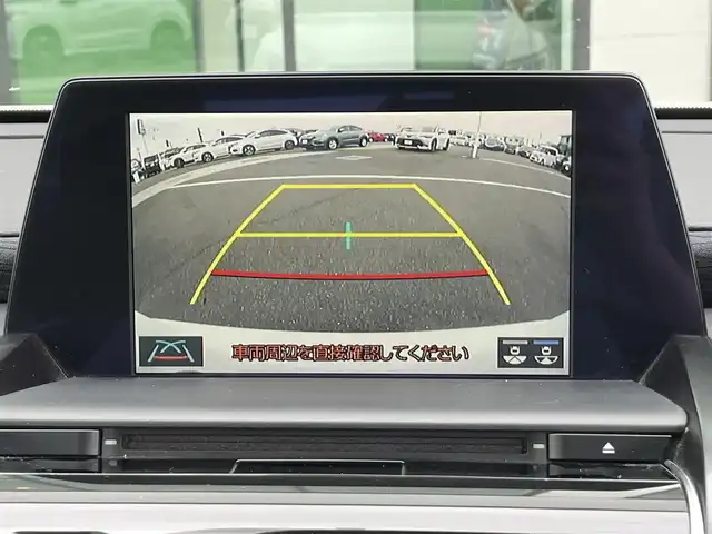 トヨタ クラウン ハイブリッド RS 香川県 2019(平31)年 5万km ホワイトパールクリスタルシャイン 登録時走行距離：49467km/純正ナビゲーション/→CD/DVD 再生/→AM/FM/フルセグTV/Bluetooth/バックカメラ/ビルトインETC2.0/ステアリングリモコン/革巻きステアリング/ステアリングヒーター/レーダークルーズコントロール/パワーシート/シートヒーター/電動リアサンシェード/LEDオートライト/フォグランプ/オートハイビーム/純正18インチアルミホイール/プッシュスタート/スマートキー/トヨタセーフティセンス/→プリクラッシュセーフティ/→レーンキープアシスト/→レーンディパーチャーアラート/→クリアランスソナー