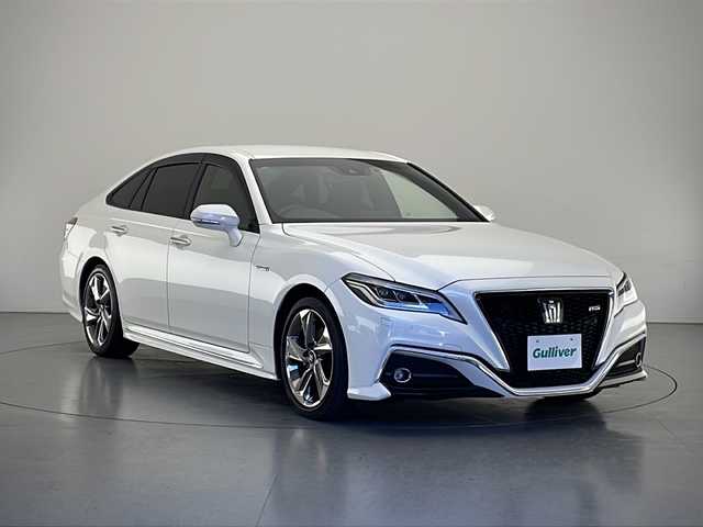トヨタ クラウン ハイブリッド RS 長野県 2019(平31)年 5万km ホワイトパールクリスタルシャイン 登録時走行距離：49467km/純正ナビゲーション/→CD/DVD 再生/→AM/FM/フルセグTV/Bluetooth/バックカメラ/ビルトインETC2.0/ステアリングリモコン/革巻きステアリング/ステアリングヒーター/レーダークルーズコントロール/パワーシート/シートヒーター/電動リアサンシェード/LEDオートライト/フォグランプ/オートハイビーム/純正18インチアルミホイール/プッシュスタート/スマートキー/トヨタセーフティセンス/→プリクラッシュセーフティ/→レーンキープアシスト/→レーンディパーチャーアラート/→クリアランスソナー