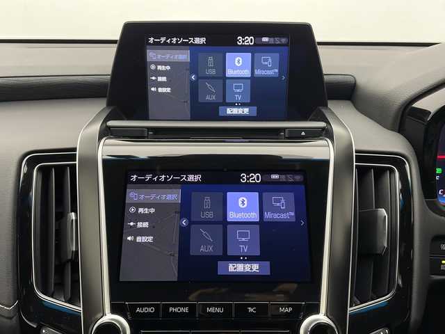 トヨタ クラウン ハイブリッド RS 長野県 2019(平31)年 5万km ホワイトパールクリスタルシャイン 登録時走行距離：49467km/純正ナビゲーション/→CD/DVD 再生/→AM/FM/フルセグTV/Bluetooth/バックカメラ/ビルトインETC2.0/ステアリングリモコン/革巻きステアリング/ステアリングヒーター/レーダークルーズコントロール/パワーシート/シートヒーター/電動リアサンシェード/LEDオートライト/フォグランプ/オートハイビーム/純正18インチアルミホイール/プッシュスタート/スマートキー/トヨタセーフティセンス/→プリクラッシュセーフティ/→レーンキープアシスト/→レーンディパーチャーアラート/→クリアランスソナー