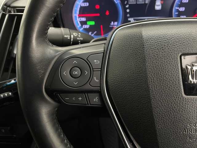 トヨタ クラウン ハイブリッド RS 長野県 2019(平31)年 5万km ホワイトパールクリスタルシャイン 登録時走行距離：49467km/純正ナビゲーション/→CD/DVD 再生/→AM/FM/フルセグTV/Bluetooth/バックカメラ/ビルトインETC2.0/ステアリングリモコン/革巻きステアリング/ステアリングヒーター/レーダークルーズコントロール/パワーシート/シートヒーター/電動リアサンシェード/LEDオートライト/フォグランプ/オートハイビーム/純正18インチアルミホイール/プッシュスタート/スマートキー/トヨタセーフティセンス/→プリクラッシュセーフティ/→レーンキープアシスト/→レーンディパーチャーアラート/→クリアランスソナー