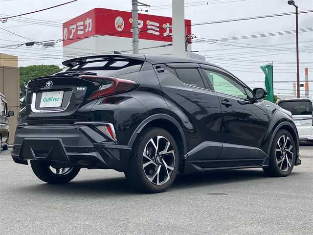 トヨタ Ｃ－ＨＲ G 静岡県 2017(平29)年 4.3万km ブラックマイカ エンジンスタートボタン/保証書/取扱説明書/パワーステアリング/パワーウィンドウ/アイドリングストップ/オートエアコン/スマートキー/クルーズコントロール/ETC2.0/純正SDナビ（CD/DVD/BT/フルセグ）/バックカメラ/ドライブレコーダー前後/純正フロアマット/ハーフレザー/D席N席シートヒーター/TRDエアロ（フロント/サイド/リア）/純正アルミホイール/ABS/横滑り防止装置/コーナーセンサー前後/レーンキープアシスト/オートライト/オートマチックハイビーム/LEDヘッドライト/BSM（ブラインドスポットモニター）/Wプラスサイドエアバック/カーテンエアバック
