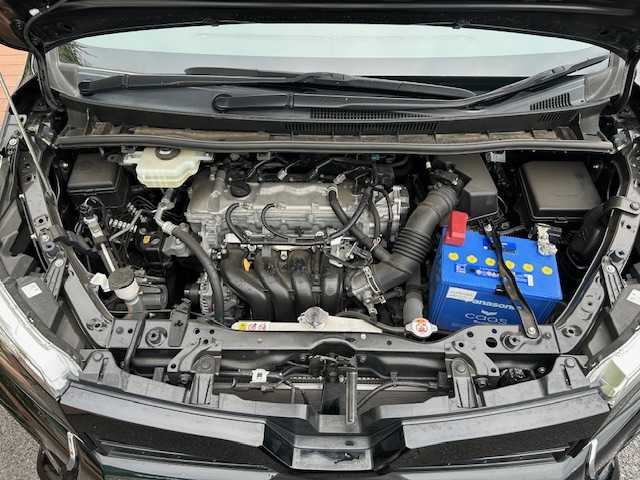 トヨタ ヴォクシー ZS 煌Ⅲ 茨城県 2020(令2)年 2.8万km ブラック 純正ＳＤナビ　/-BT/AM/FM/フルセグTV/CD/クルーズコントロール　/両側パワースライドドア　/ＥＴＣ　/ドライブレコーダー前後　/バックカメラ　/純正フリップダウンモニター　/コーナーセンサー前後　/ＬＥＤライト　/プッシュスタート/アイドリングストップ/純正16インチアルミホイール/純正フロアマット/パワーステアリング/パワーウィンドウ/禁煙車