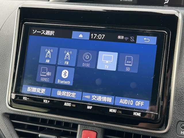 トヨタ ヴォクシー ZS 煌Ⅲ 茨城県 2020(令2)年 2.8万km ブラック 純正ＳＤナビ　/-BT/AM/FM/フルセグTV/CD/クルーズコントロール　/両側パワースライドドア　/ＥＴＣ　/ドライブレコーダー前後　/バックカメラ　/純正フリップダウンモニター　/コーナーセンサー前後　/ＬＥＤライト　/プッシュスタート/アイドリングストップ/純正16インチアルミホイール/純正フロアマット/パワーステアリング/パワーウィンドウ/禁煙車