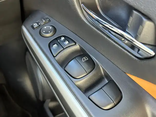 日産 キックス X ツートーンインテリアED 福岡県 2021(令3)年 7.8万km ピュアブラック カロッツェリアナビ/　(Bluetooth/CD/DVD)/フルセグTV/バックカメラ/インテリジェントクルーズコントロール/ソナー機能/セーフティアシスト/・プロパイロット/・インテリジェントエマージェンシーブレーキ/・車線逸脱防止支援システム/・車線逸脱警報/・ふらつき警報/・踏み間違い衝突防止アシスト/・ハイビームアシスト/LEDヘッドランプ/本革巻きステアリング/ステアリングヒーター/ツートーン合皮シート/前席シートヒーター/純正17インチアルミホイール/インテリジェントキー/LEDプッシュパワースターター/禁煙車/E-power