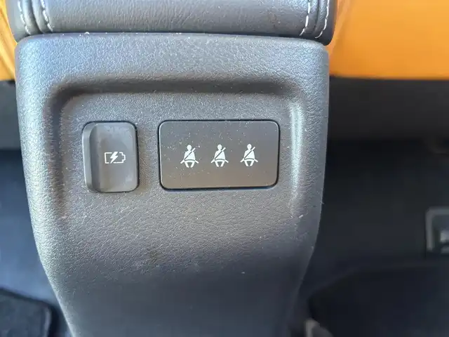 日産 キックス X ツートーンインテリアED 福岡県 2021(令3)年 7.8万km ピュアブラック カロッツェリアナビ/　(Bluetooth/CD/DVD)/フルセグTV/バックカメラ/インテリジェントクルーズコントロール/ソナー機能/セーフティアシスト/・プロパイロット/・インテリジェントエマージェンシーブレーキ/・車線逸脱防止支援システム/・車線逸脱警報/・ふらつき警報/・踏み間違い衝突防止アシスト/・ハイビームアシスト/LEDヘッドランプ/本革巻きステアリング/ステアリングヒーター/ツートーン合皮シート/前席シートヒーター/純正17インチアルミホイール/インテリジェントキー/LEDプッシュパワースターター/禁煙車/E-power