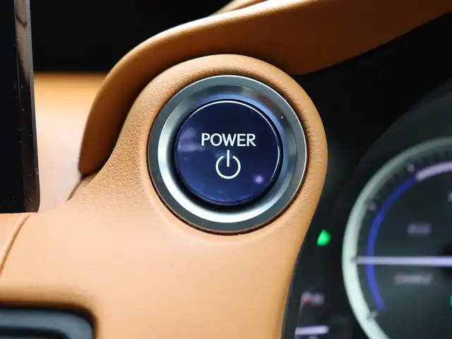 レクサス ＩＳ 300h バージョンL 宮城県 2021(令3)年 5.4万km レッドマイカクリスタルシャイン 純正ナビワイドマルチモニター/・フルセグ・ＣＤ・ＤＶＤ・ＵＳＢ・ＢＴ・ＳＤ/パノラミックビューモニター/サンルーフ/3眼ＬＥＤヘッドライト/ステアリングヒーター/レザーシート/シートヒーター・エアシート/左右パワーシート/・Ｄ席メモリー機能付き/オートリアシェード/パドルシフト/レーダークルーズコントロール/ブラインドスポットアシスト/レーンキープアシスト/プリクラッシュセーフティ/ドアバイザー/オートブレーキホールド/ＥＴＣ/スマートキー・プッシュスタート