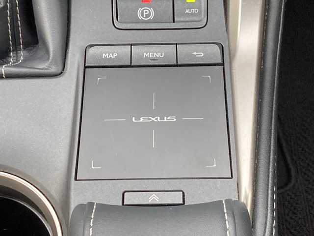 レクサス ＮＸ 300h Fスポーツ 佐賀県 2018(平30)年 8.3万km グラファイトブラックガラスフレーク パノラマルーフ/純正ナビ/バックカメラ/サイドカメラ/プリクラッシュセーフティ/レーンディパーチャーアラート/オートハイビーム/アダプティブクルーズコントロール/クリアランスソナー/レザーシート/シートヒーター/エアシート/メモリパワーシート/ステアリングヒーター/ステアリングリモコン/パドルシフト/パワーバックドア/ドライブレコーダー/ETC2.0/プッシュスタート/スマートキー/LEDヘッドライト/フォグライト/純正アルミホイール