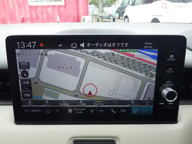 ホンダ ヴェゼル ハイブリッド e:HEV PLaY 千葉県 2021(令3)年 1.7万km プレミアムサンライトホワイトパール ホンダセンシング/・衝突軽減ブレーキ（CMBS）/・車線維持支援システム（LKAS）/・アダプティブクルーズコントロール（ACC）/・後方誤発進抑制機能/・誤発進抑制機能/・ブラインドスポットインフォメーション/サンルーフ/パワーバックドア/ハーフレザーシート/前席シートヒーター/9インチ純正コネクトナビ/地デジTV/【Bluetooth接続】/マルチビューカメラシステム/ドライブレコーダー（前後撮影）/ワイヤレス充電/ステアリングヒーター/ステアリングスイッチ/パドルシフト/ETC（2.0）/LEDヘッドライト/LEDフォグライト/コーナーセンサー/純正18インチアルミホイル/サイド/カーテンエアバッグ/Honda スマートキー