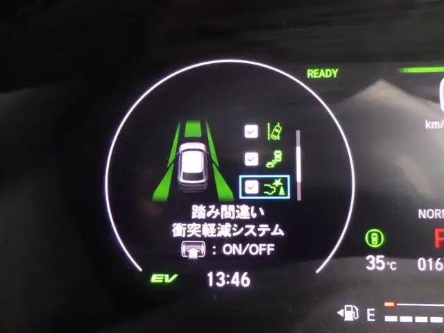 ホンダ ヴェゼル ハイブリッド e:HEV PLaY 千葉県 2021(令3)年 1.7万km プレミアムサンライトホワイトパール ホンダセンシング/・衝突軽減ブレーキ（CMBS）/・車線維持支援システム（LKAS）/・アダプティブクルーズコントロール（ACC）/・後方誤発進抑制機能/・誤発進抑制機能/・ブラインドスポットインフォメーション/サンルーフ/パワーバックドア/ハーフレザーシート/前席シートヒーター/9インチ純正コネクトナビ/地デジTV/【Bluetooth接続】/マルチビューカメラシステム/ドライブレコーダー（前後撮影）/ワイヤレス充電/ステアリングヒーター/ステアリングスイッチ/パドルシフト/ETC（2.0）/LEDヘッドライト/LEDフォグライト/コーナーセンサー/純正18インチアルミホイル/サイド/カーテンエアバッグ/Honda スマートキー