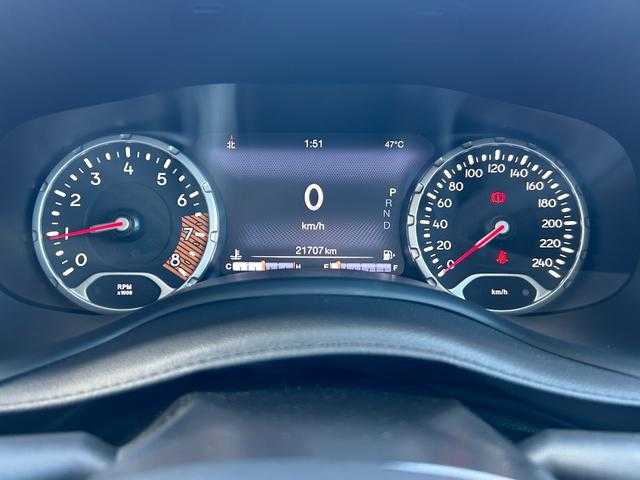 クライスラー・ジープ ジープ レネゲード リミテッド 埼玉県 2020(令2)年 2.2万km グレー 黒革シート/ＡＣＣ/純正メモリーナビ/(Bluetooth/USB/フルセグ)/バックカメラ/ＡｐｐｌｅＣａｒＰｌａｙ/シートヒーター/パワーシート/ＬＥＤヘッドライト/ドライブレコーダー/ＥＴＣ