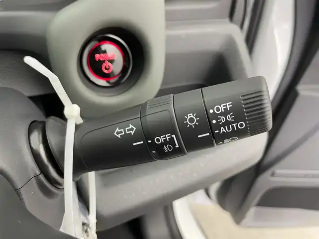ホンダ フリード ハイブリット e:HEV クロスター 富山県 2025(令7)年 0.1千km プラチナホワイトパール 登録済未使用車/純正9型ナビ（LXM-242ZFNi）/AM/FM/BT/USB/フルセグ/バックカメラ/両側パワースライドドア/ブラインドスポットモニター/衝突被害軽減システム/レーダークルーズコントロール/レーンキープアシスト/コーナーセンサー/横滑り防止装置/オートLEDライト/フォグライト/純正アルミホイール/オートホールド付電子パーキング/革巻きステアリング/ステアリングスイッチ/スマートキー/スペアキー