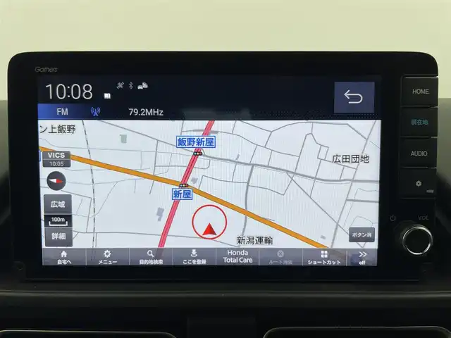 ホンダ フリード ハイブリット e:HEV クロスター 富山県 2025(令7)年 0.1千km プラチナホワイトパール 登録済未使用車/純正9型ナビ（LXM-242ZFNi）/AM/FM/BT/USB/フルセグ/バックカメラ/両側パワースライドドア/ブラインドスポットモニター/衝突被害軽減システム/レーダークルーズコントロール/レーンキープアシスト/コーナーセンサー/横滑り防止装置/オートLEDライト/フォグライト/純正アルミホイール/オートホールド付電子パーキング/革巻きステアリング/ステアリングスイッチ/スマートキー/スペアキー