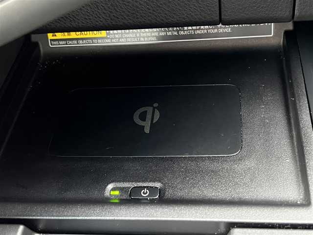 トヨタ カムリ WS 道央・札幌 2020(令2)年 4.5万km プラチナホワイトパールマイカ ４WD/寒冷地仕様/JBLサウンド/純正メーカーOPナビ/AM/FM/BT/トヨタセーフティセンス/衝突被害軽減ブレーキ/横滑り防止装置/レーダークルーズコントロール/レーンキープアシスト/クリアランスソナー/バックカメラ/ビルトインETC/アイドリングストップ/ECOMODE/SPORTMODE/D席パワーシート/ハーフレザーシート/革巻きステアリング/ステアリングリモコン/パドルシフト/電動パーキング/自動防眩ミラー/MTモード付AT/プッシュスタート/スマートキー/LEDヘッドライト/オートライト/オートマチックハイビーム/フォグランプ/電動格納ミラー/ヒーテッドドアミラー/ウィンカーミラー/純正フロアマット/ワイパーデアイサー